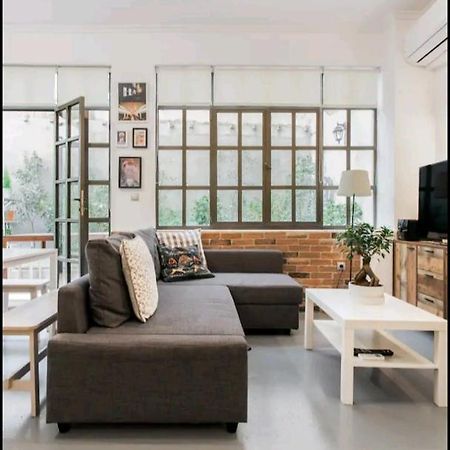 Fashionable Base In Central Athens In The Old Tailor Factory 외부 사진